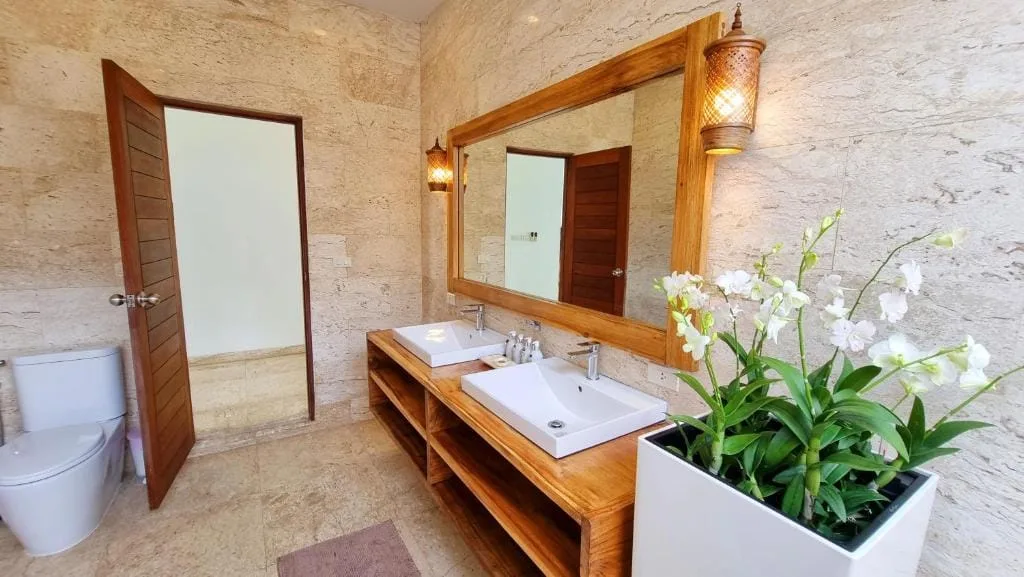 The Diamond Villa luxury bathroom