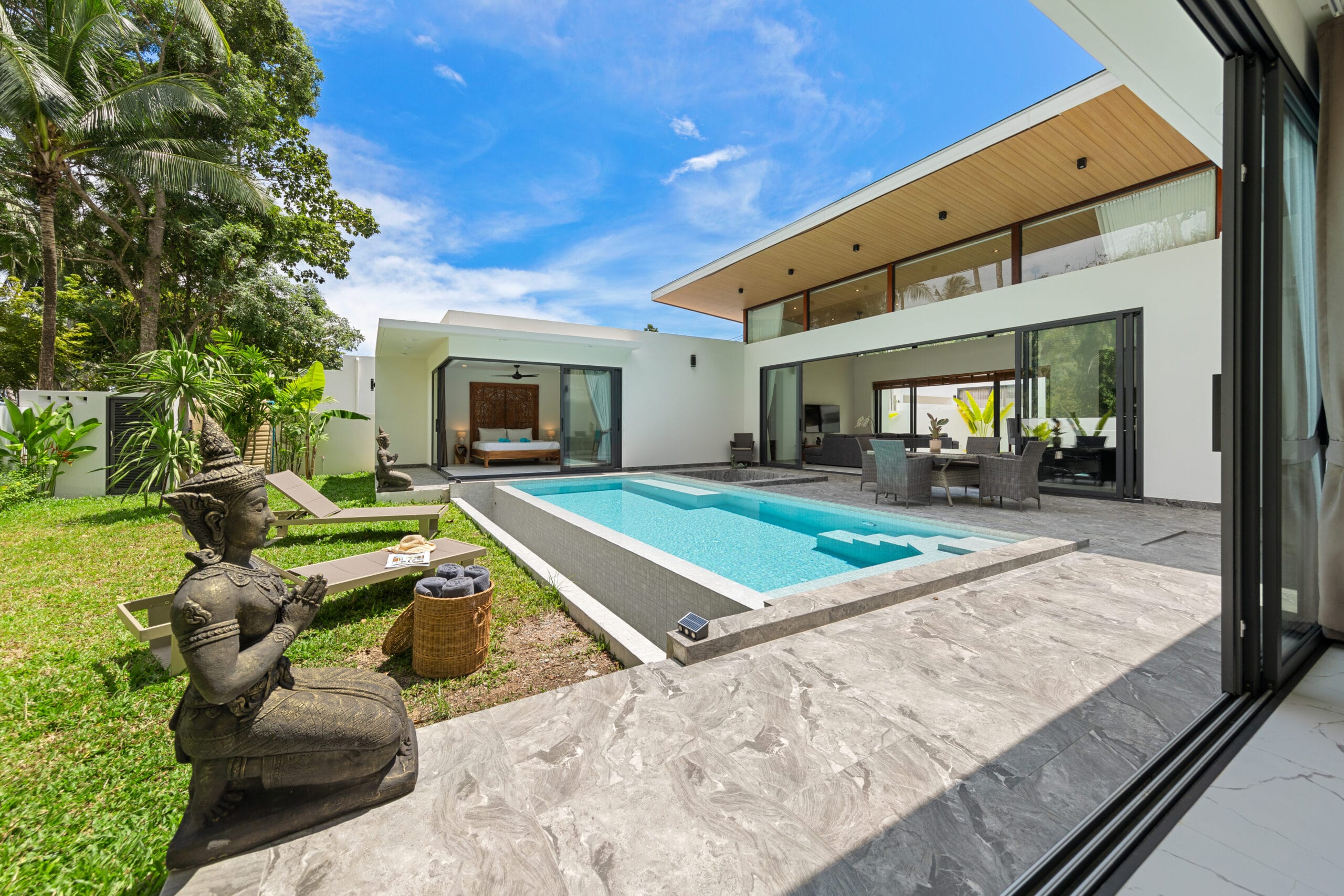 Villa Erika pool and garden